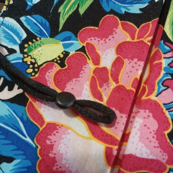 Pink Hawiian Flower Cotton Facemask - Picture 4 of 4